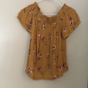 Off-Shoulder Floral Print Shirt